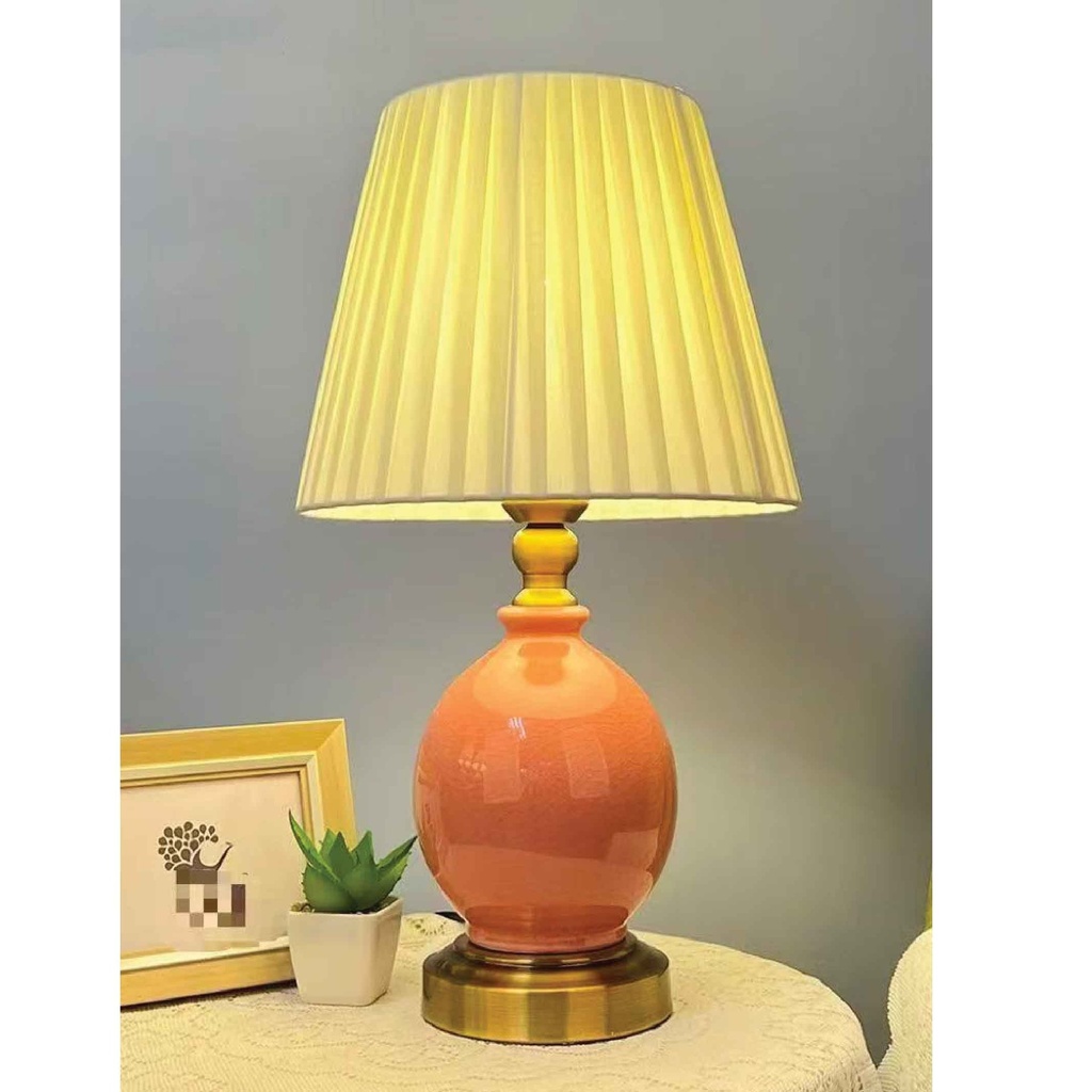 LAMPARA DE MESA GR5004# E27# 110V ROSADA