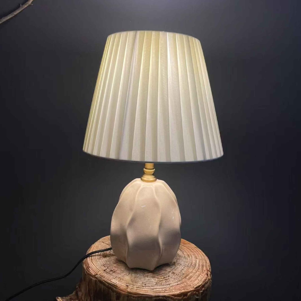 LAMPARA DE MESA GR5001# E27# 110V BLANCA